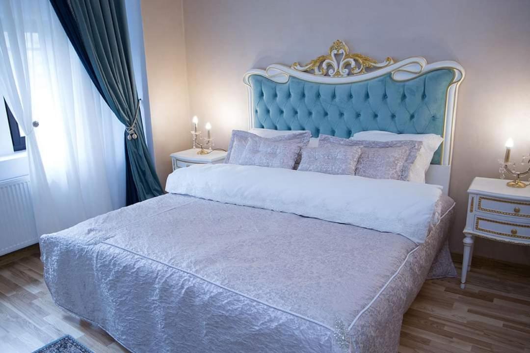 Hotel Boutique Vila Lakastel Sinaia Luaran gambar