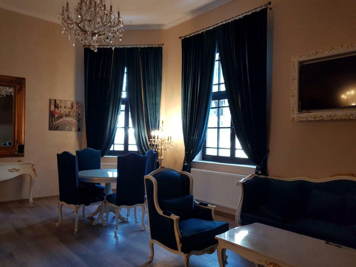 Hotel Boutique Vila Lakastel Sinaia Luaran gambar
