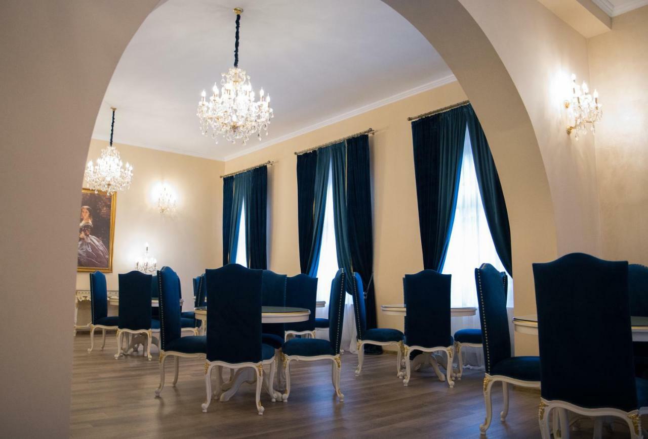 Hotel Boutique Vila Lakastel Sinaia Luaran gambar