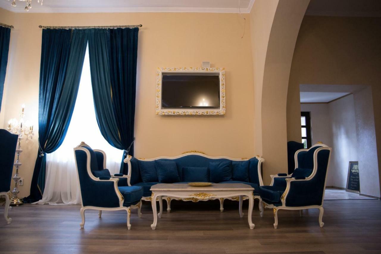 Hotel Boutique Vila Lakastel Sinaia Luaran gambar