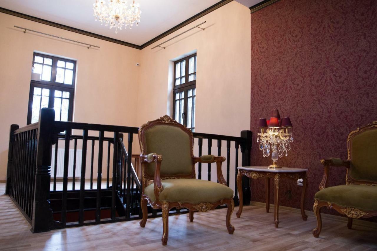 Hotel Boutique Vila Lakastel Sinaia Luaran gambar