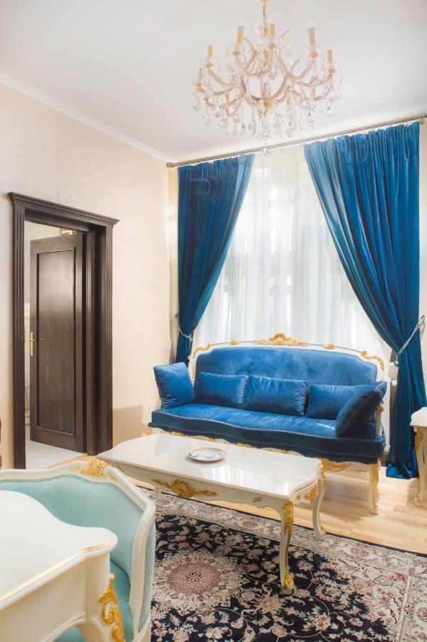 Hotel Boutique Vila Lakastel Sinaia Luaran gambar