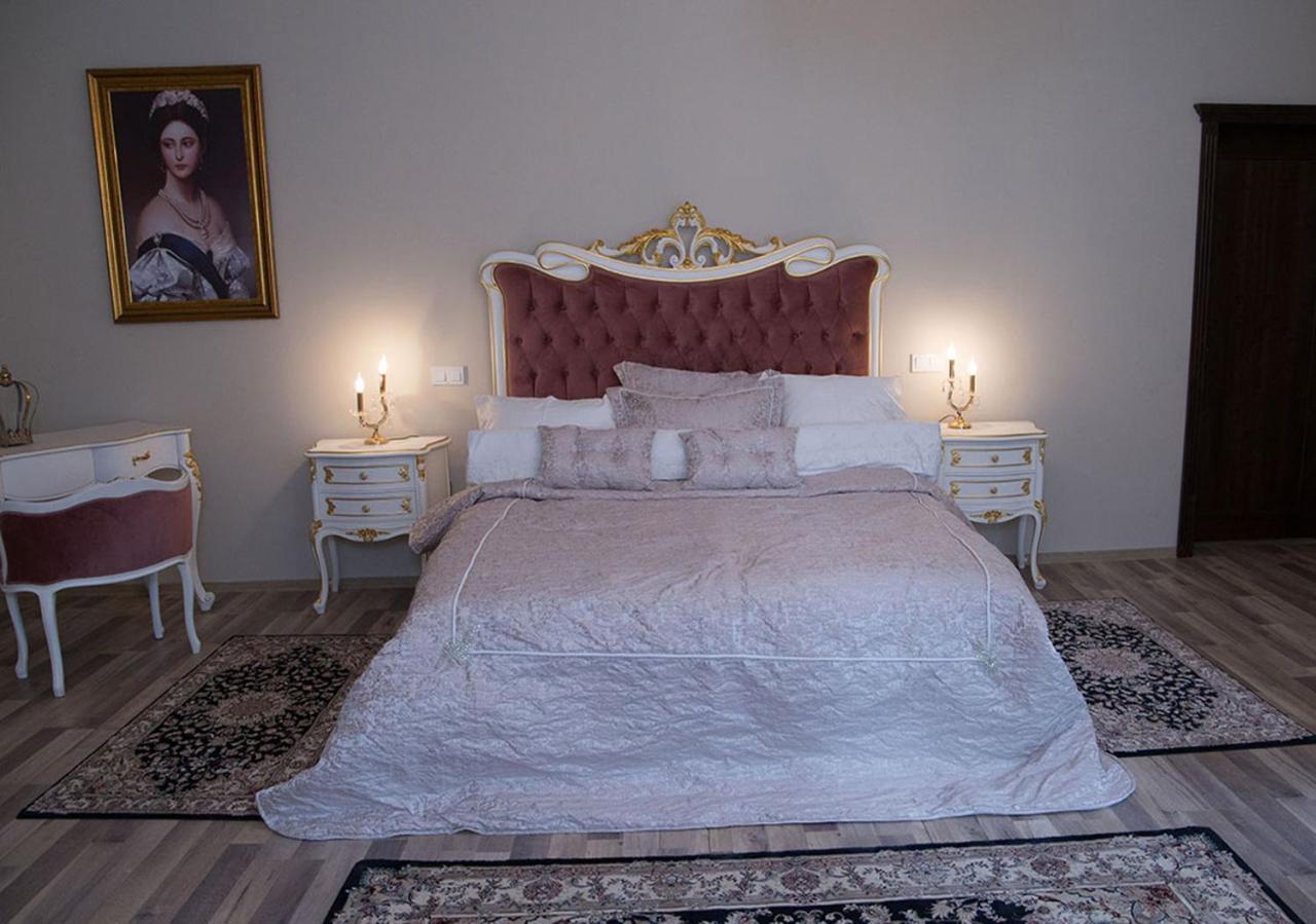 Hotel Boutique Vila Lakastel Sinaia Luaran gambar